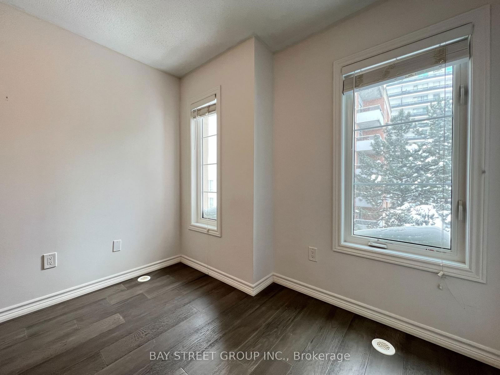 39 Drewry Ave, unit 23 for rent