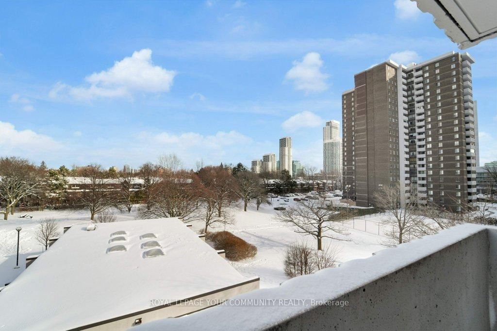 5 Old Sheppard Ave, unit 503 for sale