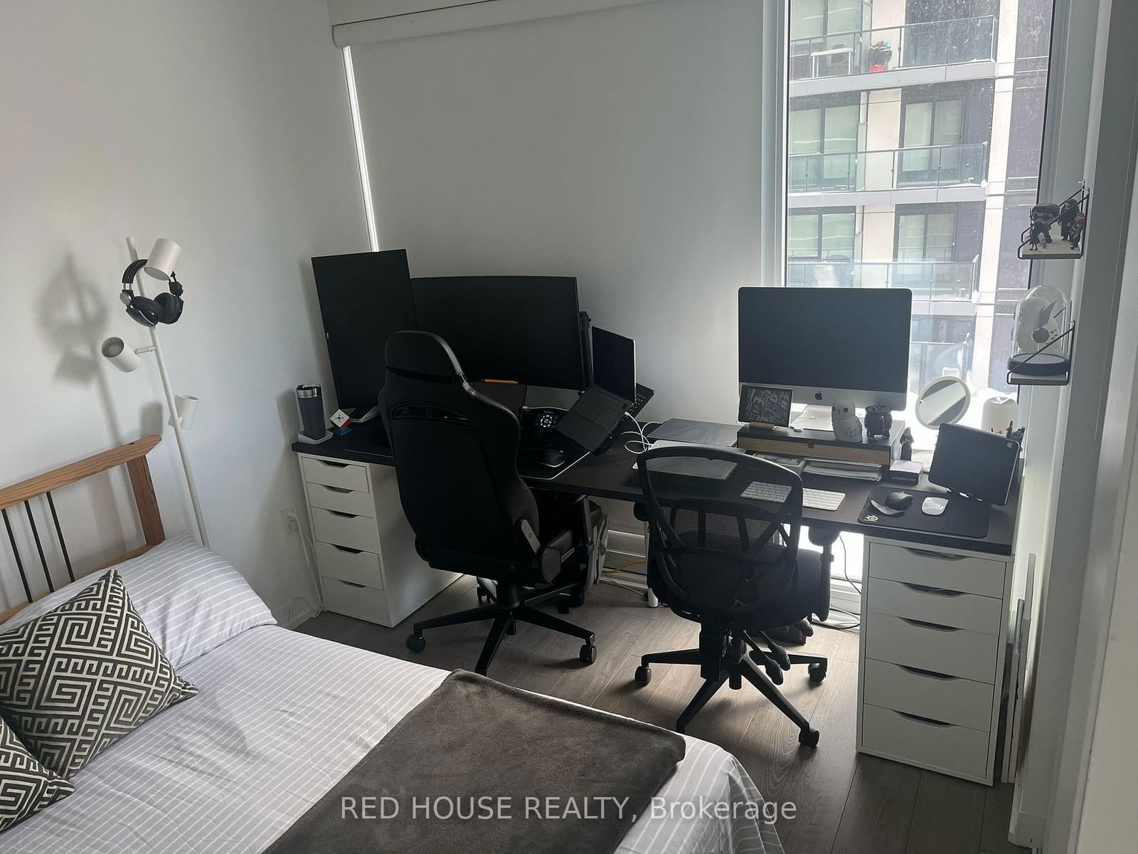 251 Jarvis St, unit 708 for rent