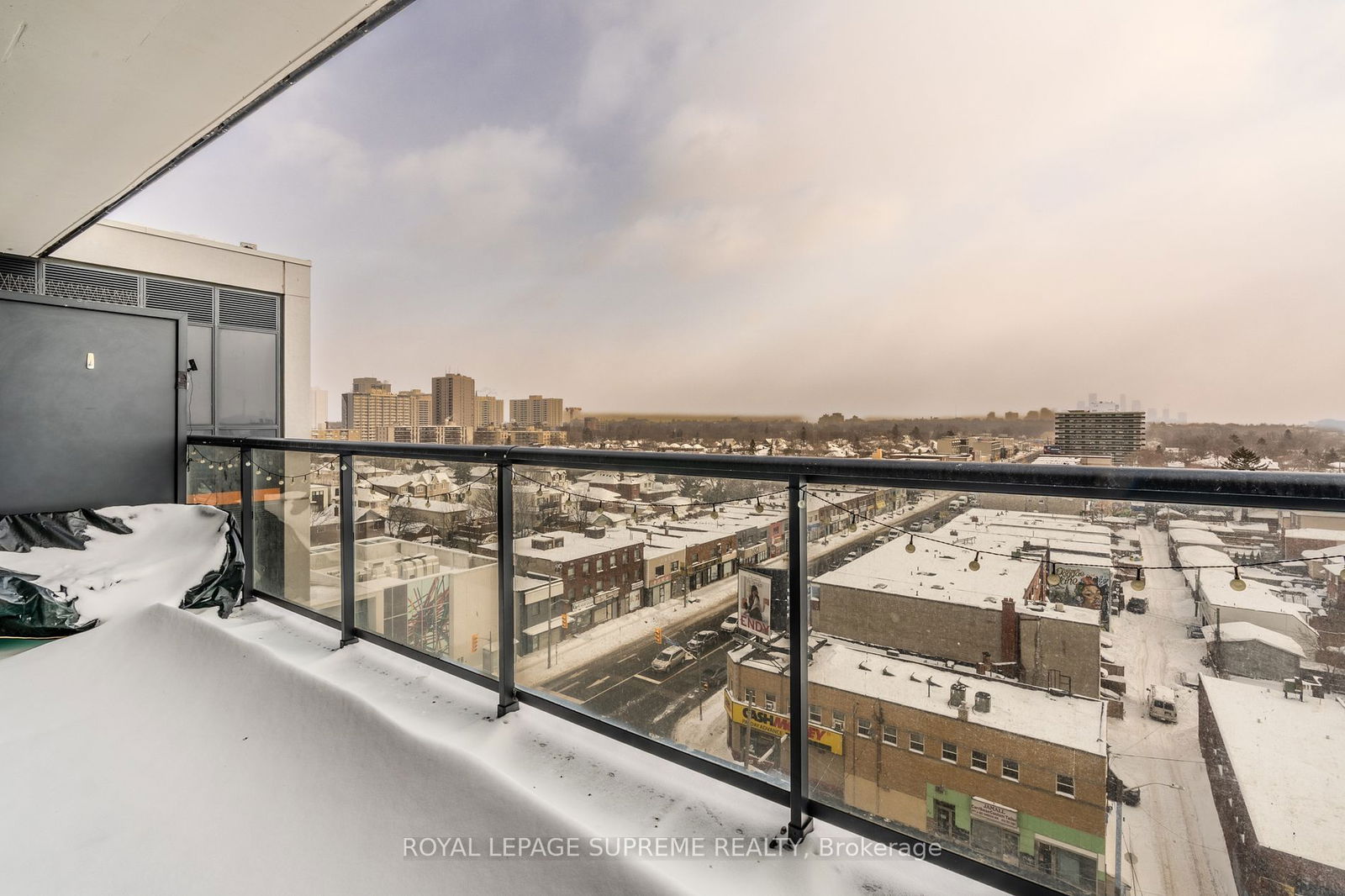 1603 Eglinton Ave W, unit 817 for rent