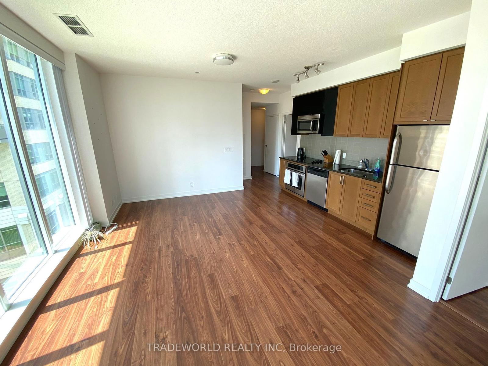 98 Lillian St, unit 424 for rent