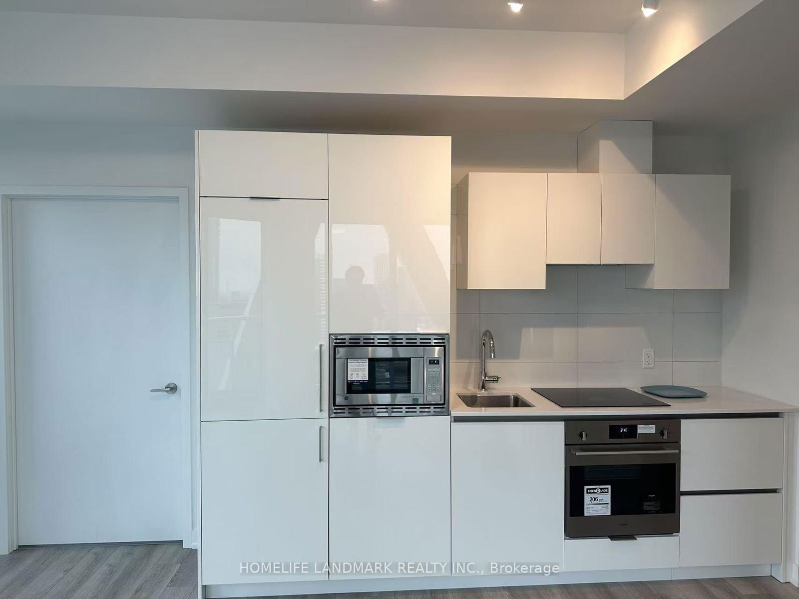 230 Simcoe St, unit 3513 for rent