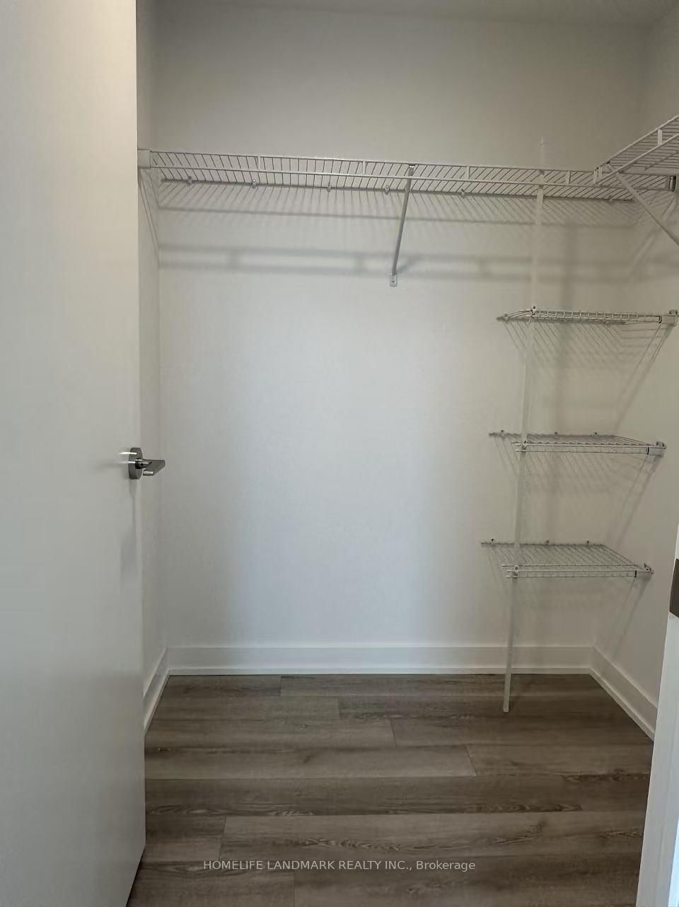 230 Simcoe St, unit 3513 for rent