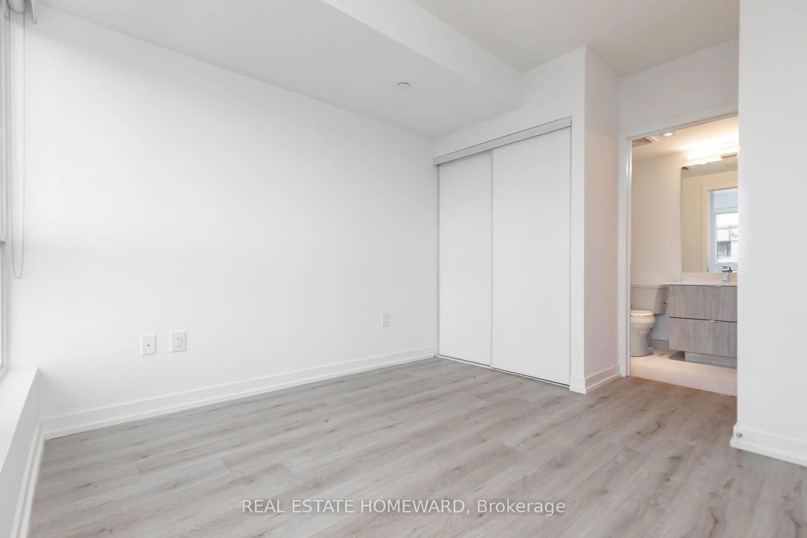 395 Bloor St E, unit 1305 for sale