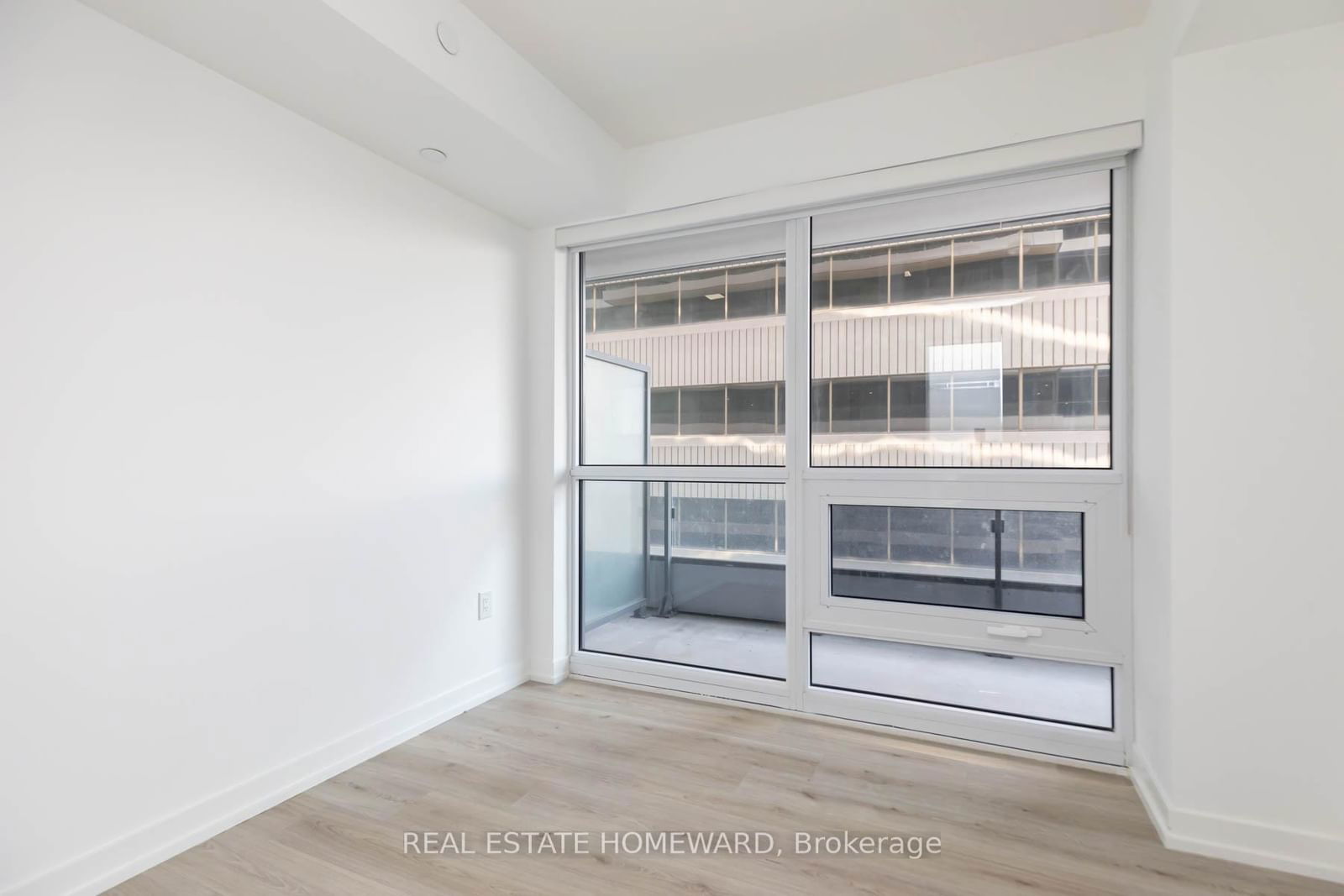 395 Bloor St E, unit 1305 for sale