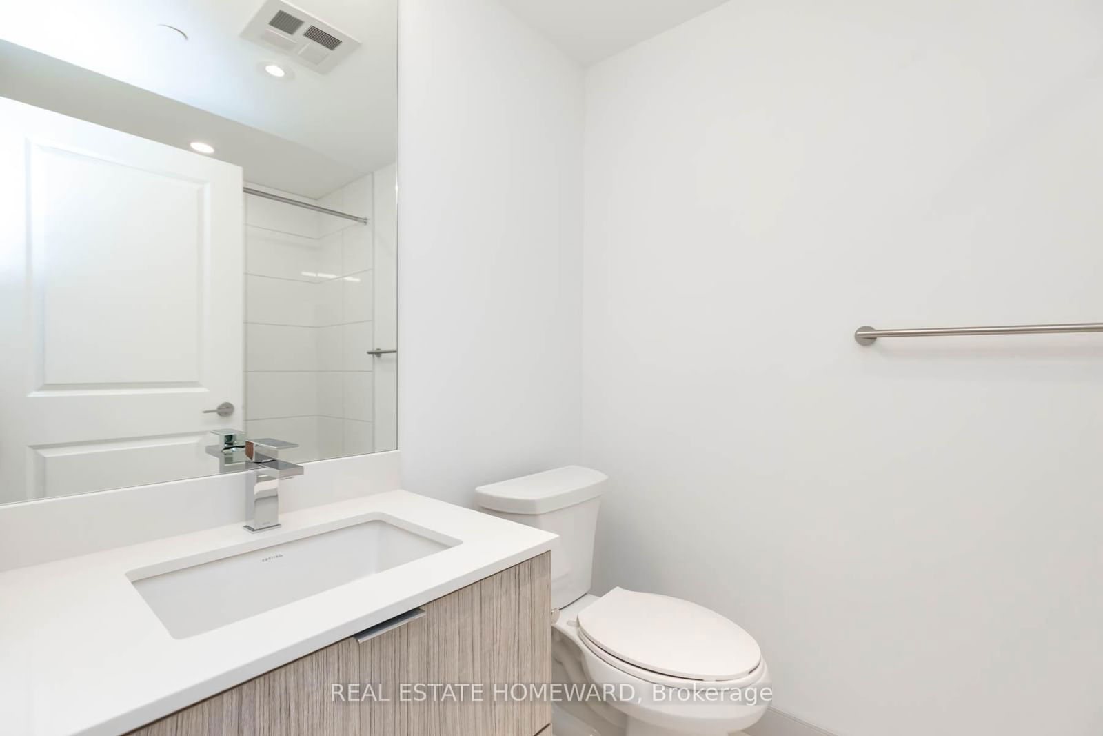 395 Bloor St E, unit 1305 for sale