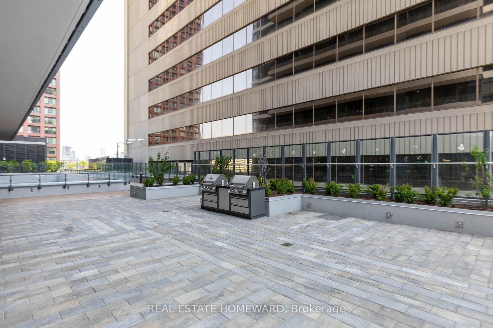 395 Bloor St E, unit 1305 for sale