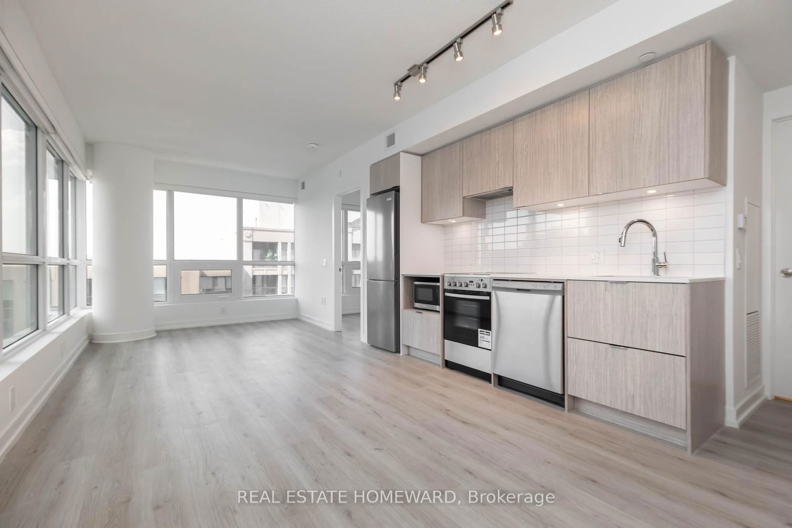 395 Bloor St E, unit 1305 for sale