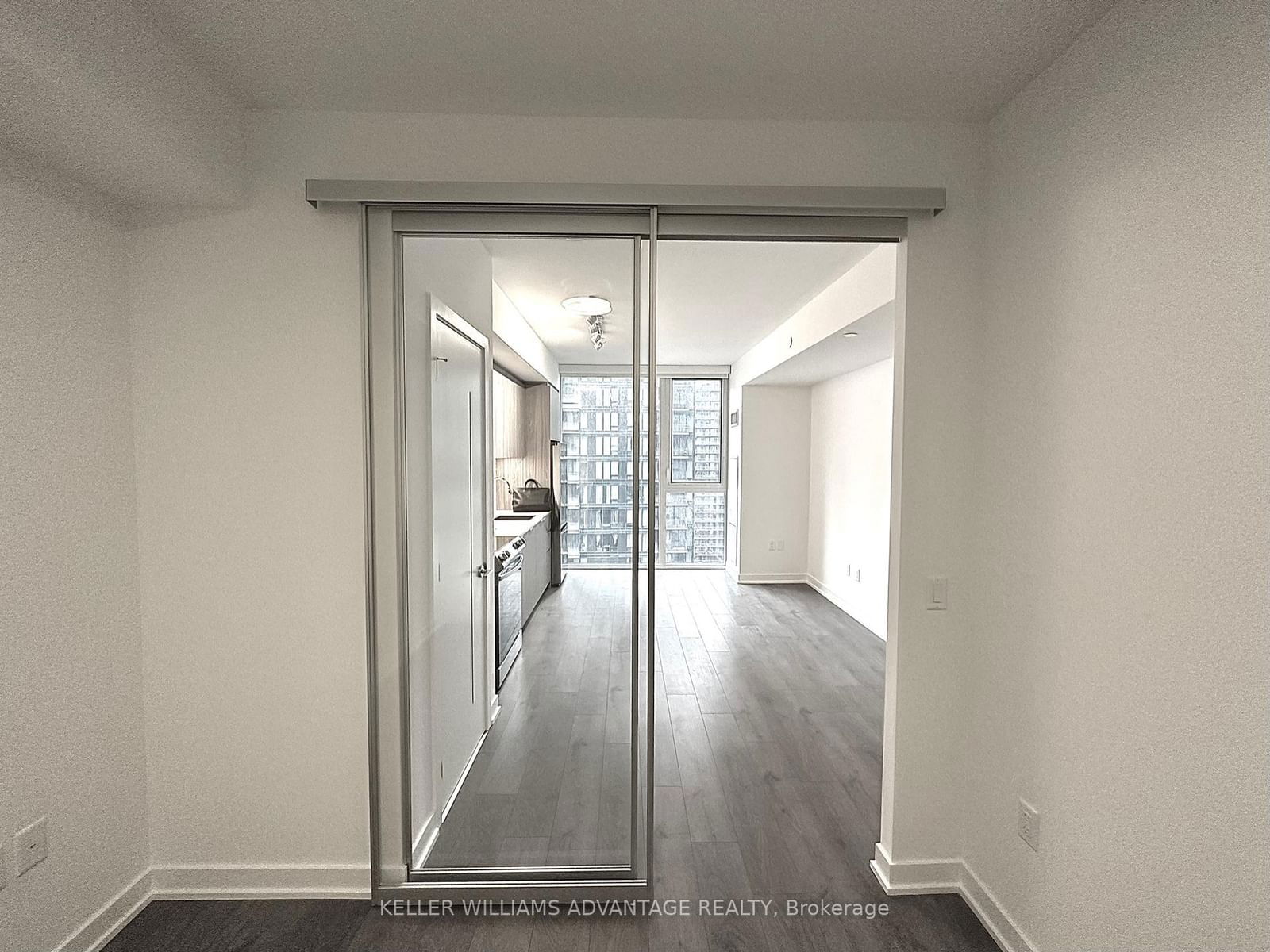 357 King St W, unit 2306 for rent