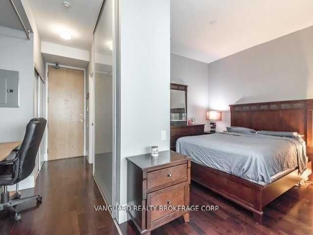 33 Mill St, unit 2403 for rent