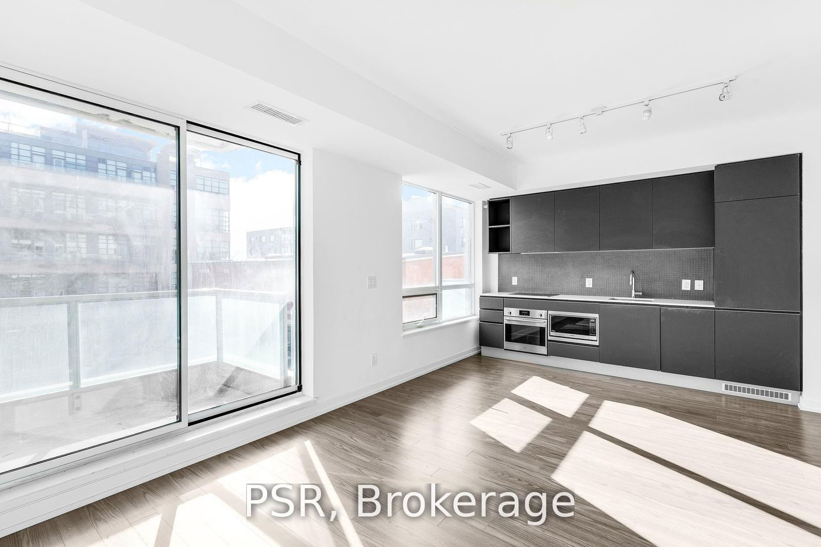 377 Madison Ave, unit 304 for rent