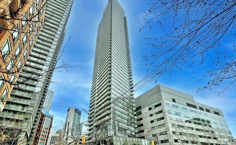 832 Bay St, unit 2410 for rent