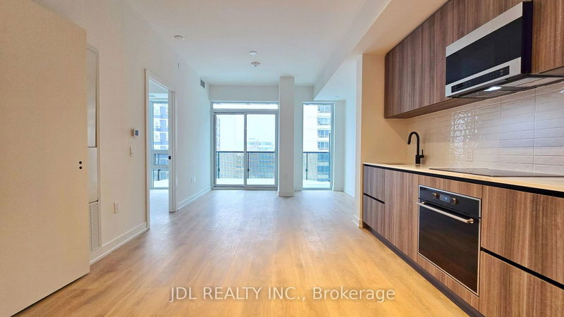 127 Broadway Ave, unit 712 for rent