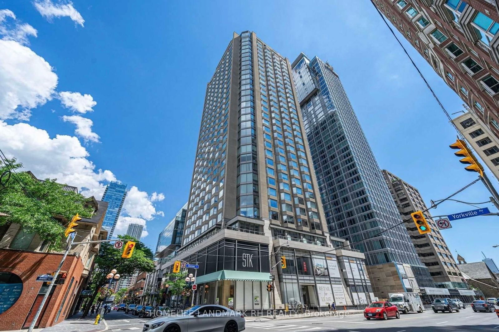 155 Yorkville Ave, unit 806 for sale