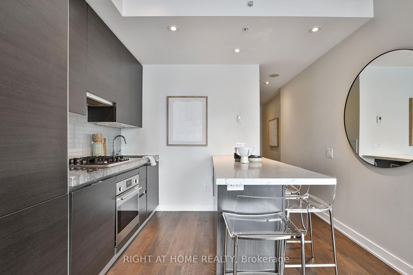 629 King St W, unit 1029 for sale