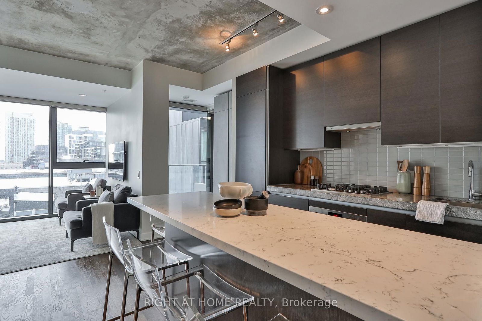 629 King St W, unit 1029 for sale