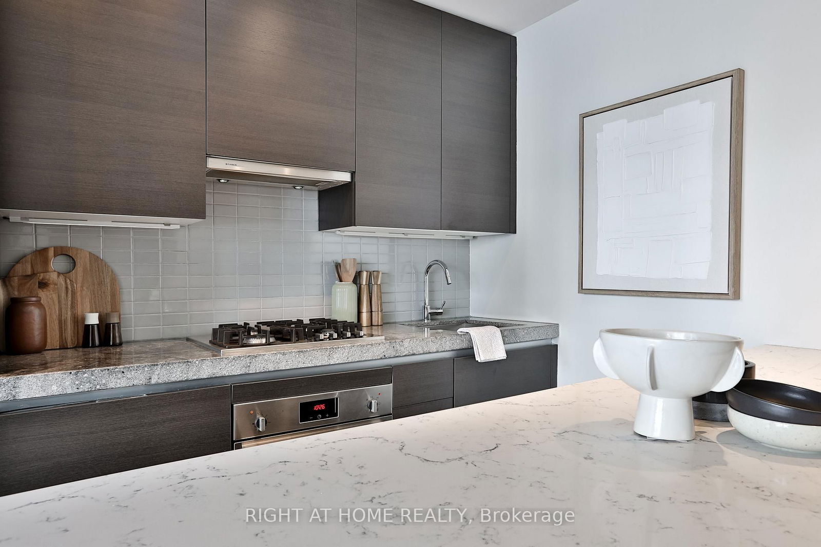 629 King St W, unit 1029 for sale