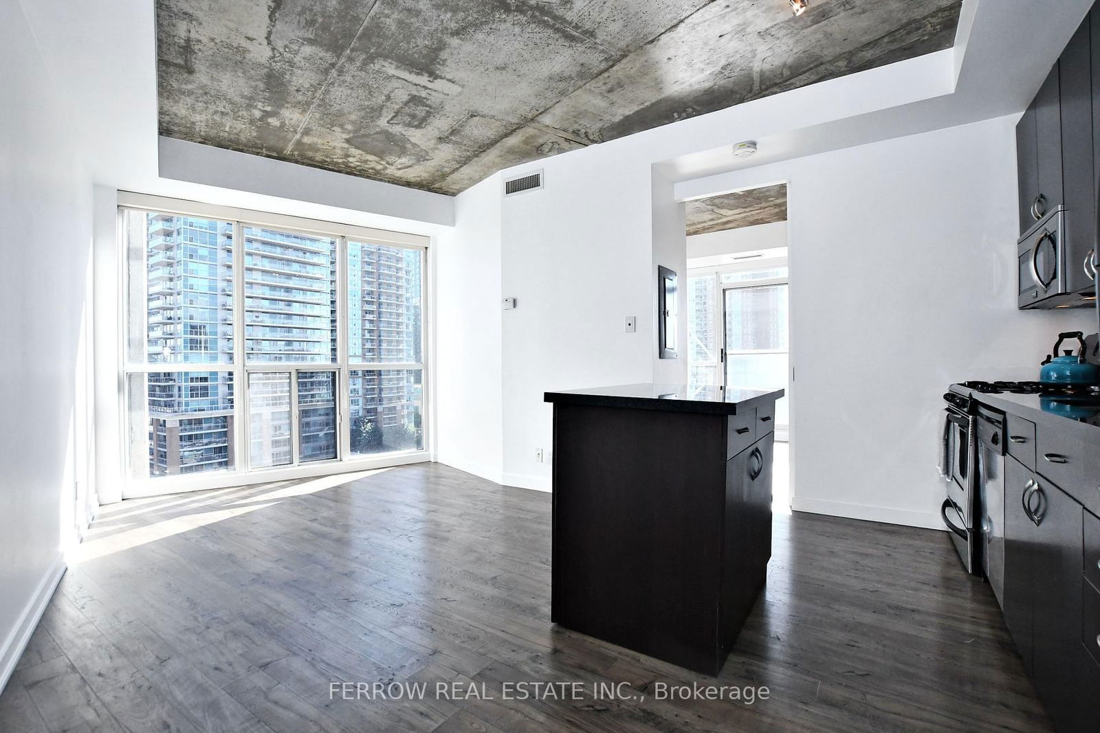 1 Shaw St, unit 1021 for rent