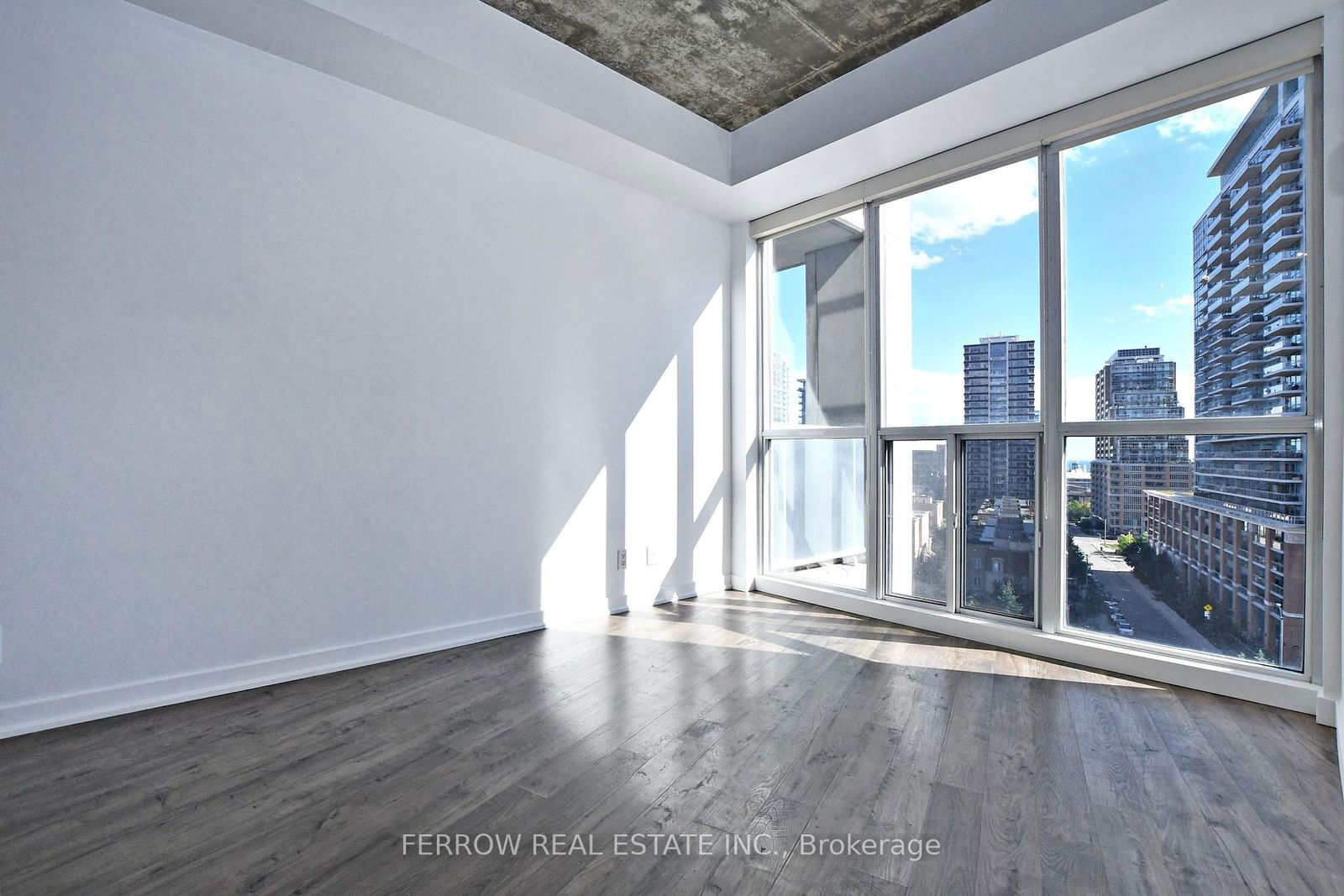 1 Shaw St, unit 1021 for rent