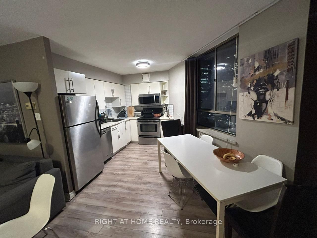 250 Queens Quay Quay W, unit 1706 for rent