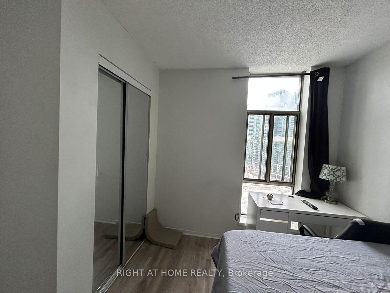 250 Queens Quay Quay W, unit 1706 for rent