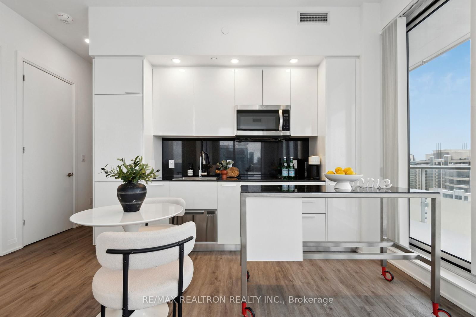 75 Canterbury Pl, unit PH501 for sale