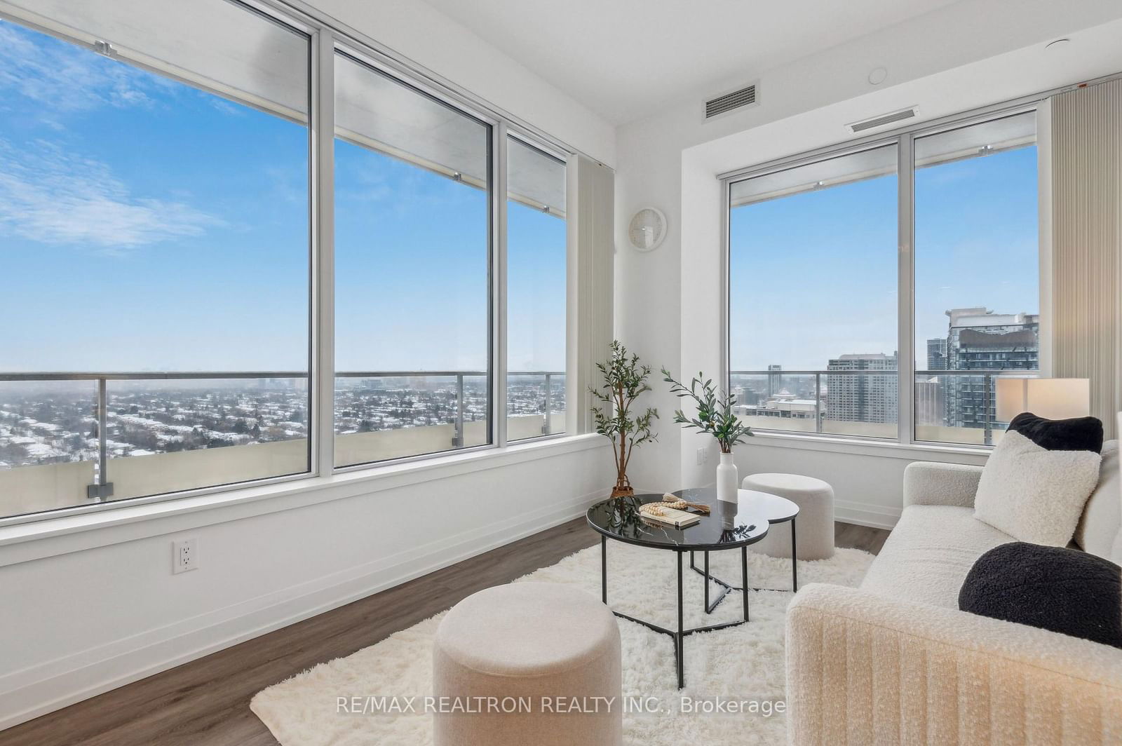 75 Canterbury Pl, unit PH501 for sale