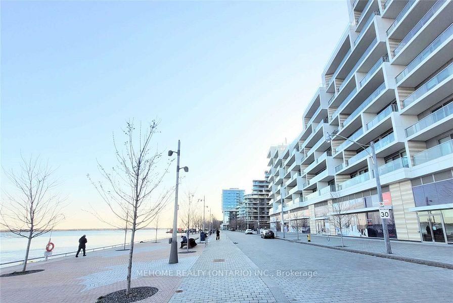 118 Merchants' Wharf Ave, unit 322 for sale