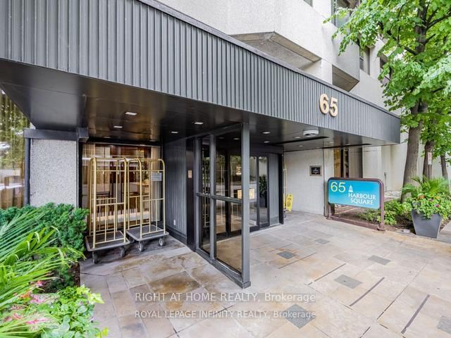 65 Harbour Sq, unit 1907 for rent