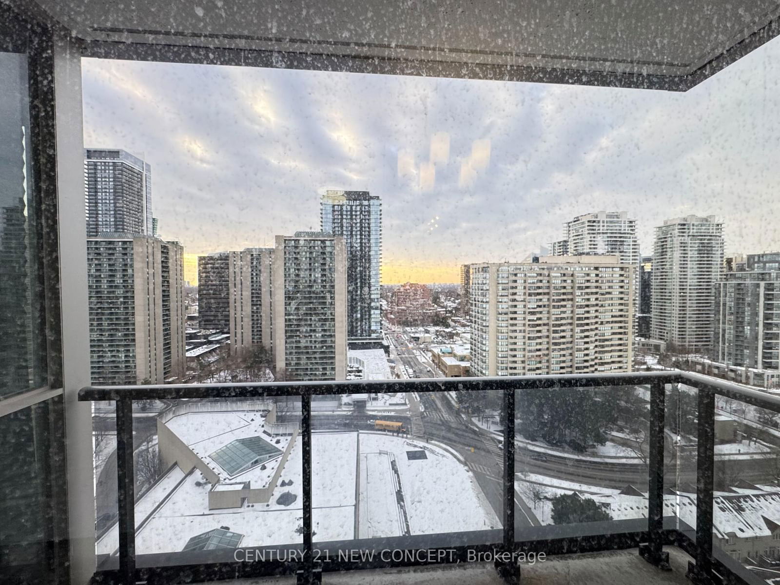 88 Sheppard Ave E, unit 2106 for sale