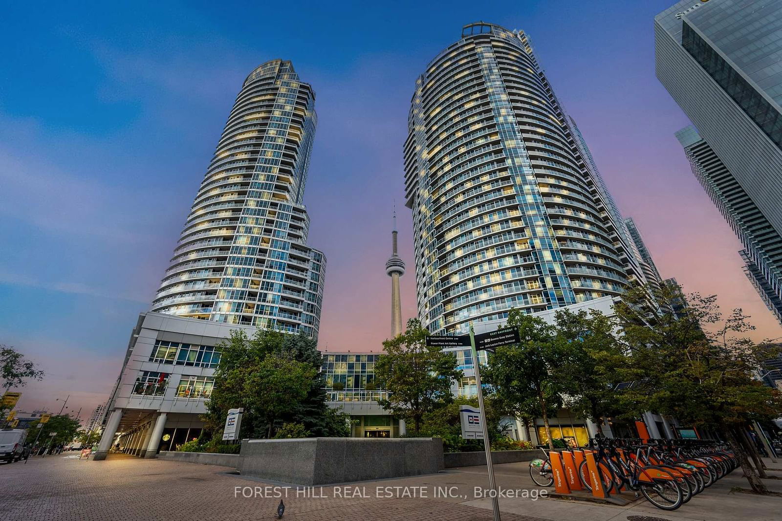 208 Queens Quay Blvd W, unit 3512 for sale