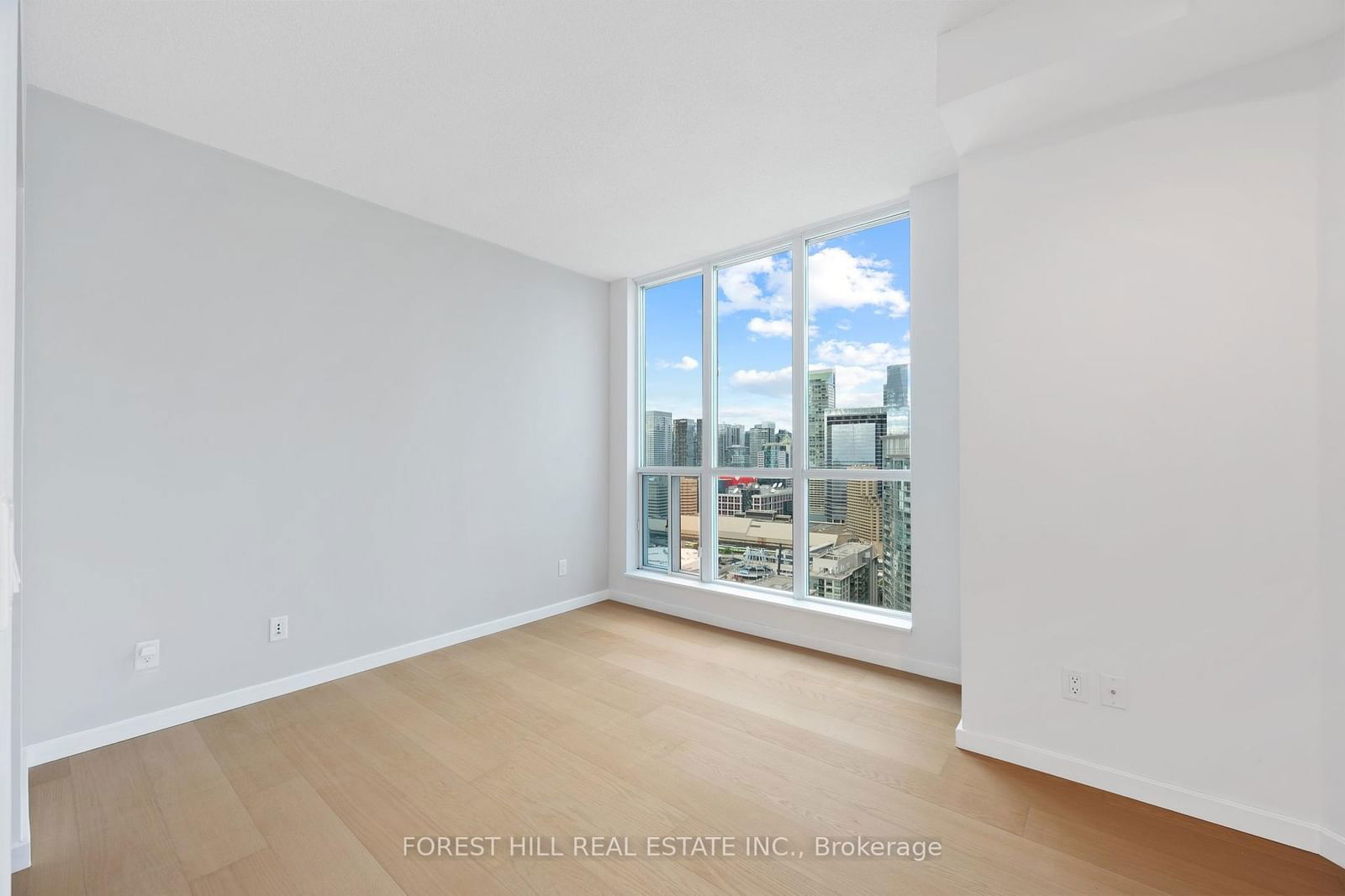 208 Queens Quay Blvd W, unit 3512 for sale