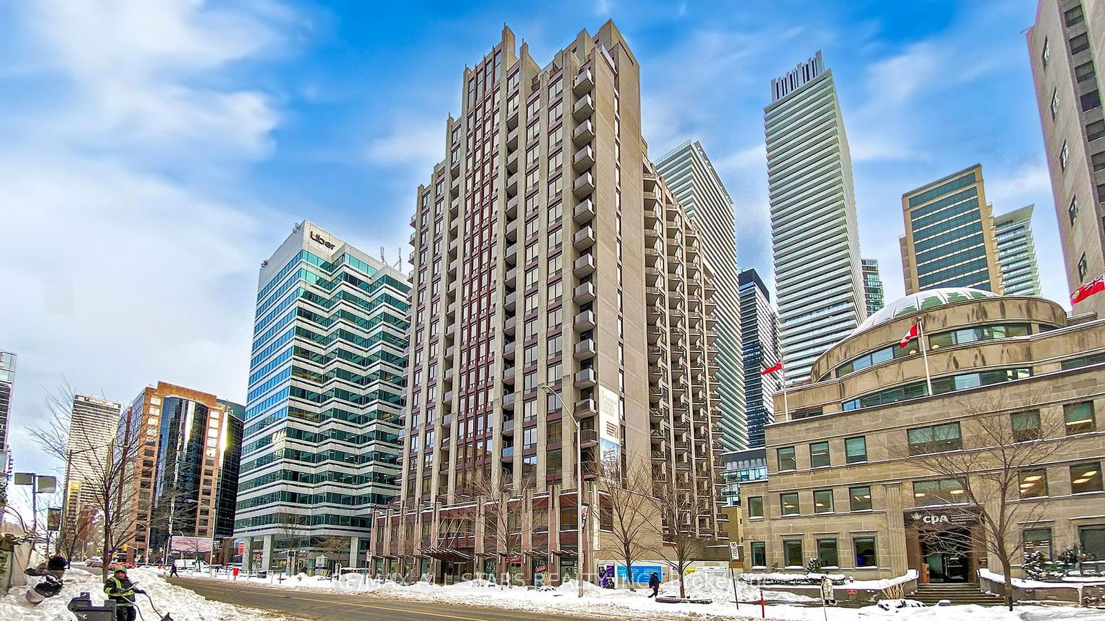 85 Bloor St S, unit 611 for rent