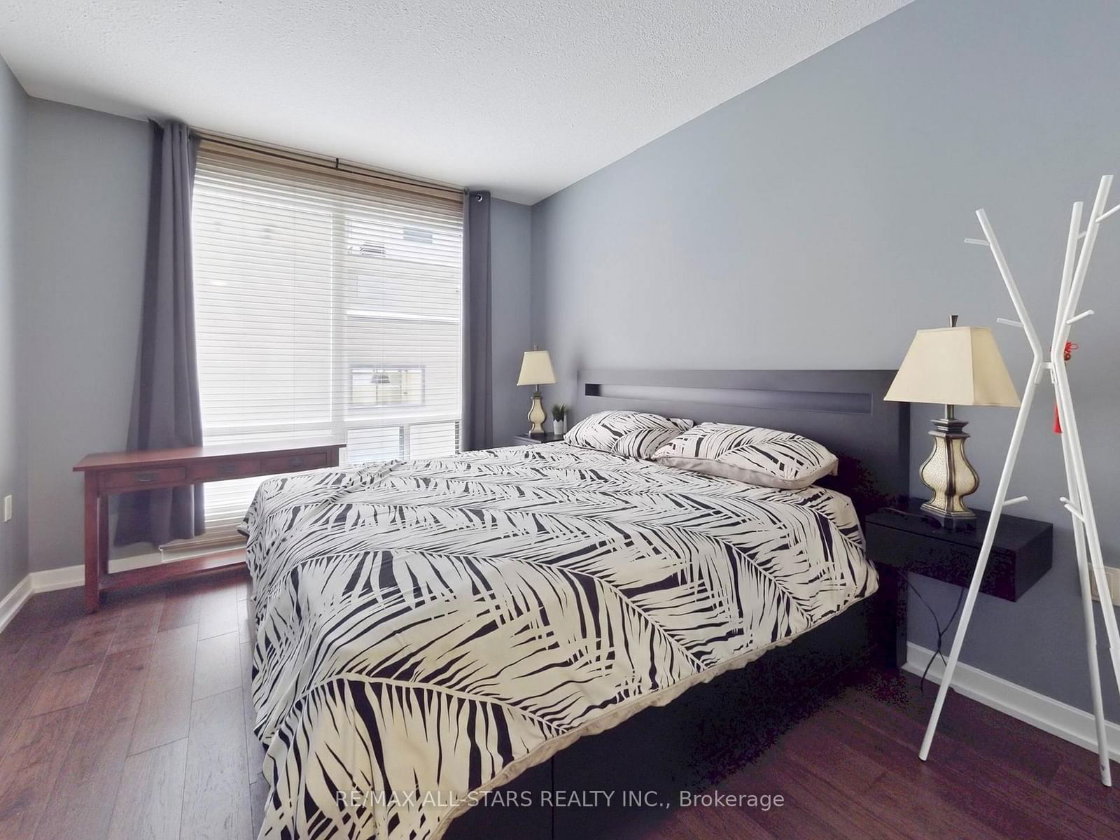 85 Bloor St S, unit 611 for rent