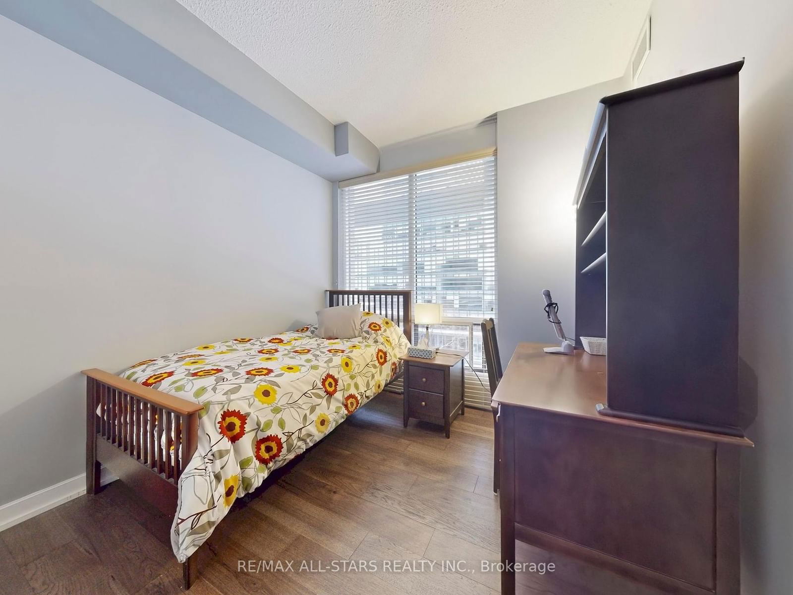 85 Bloor St S, unit 611 for rent