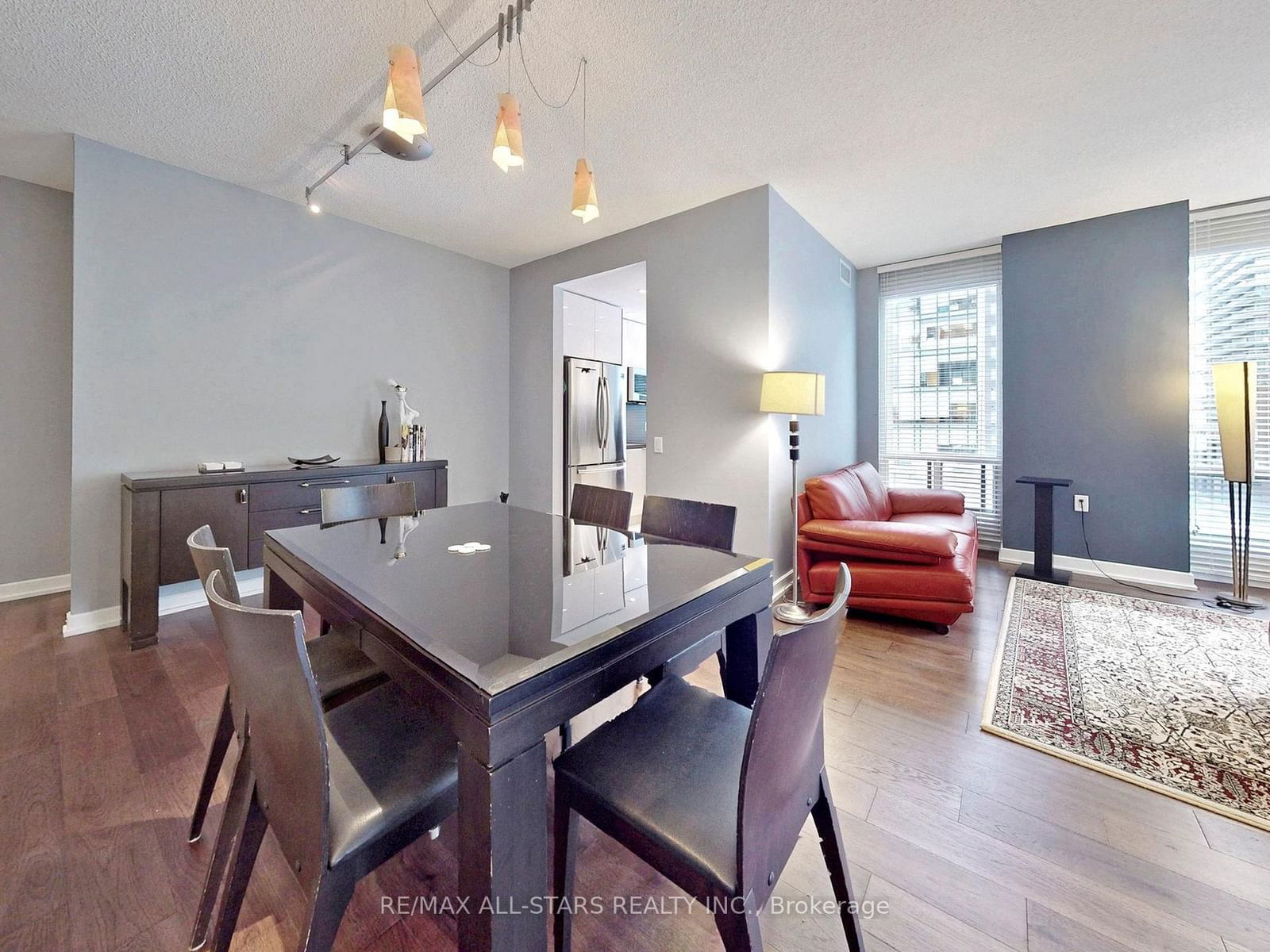 85 Bloor St S, unit 611 for rent