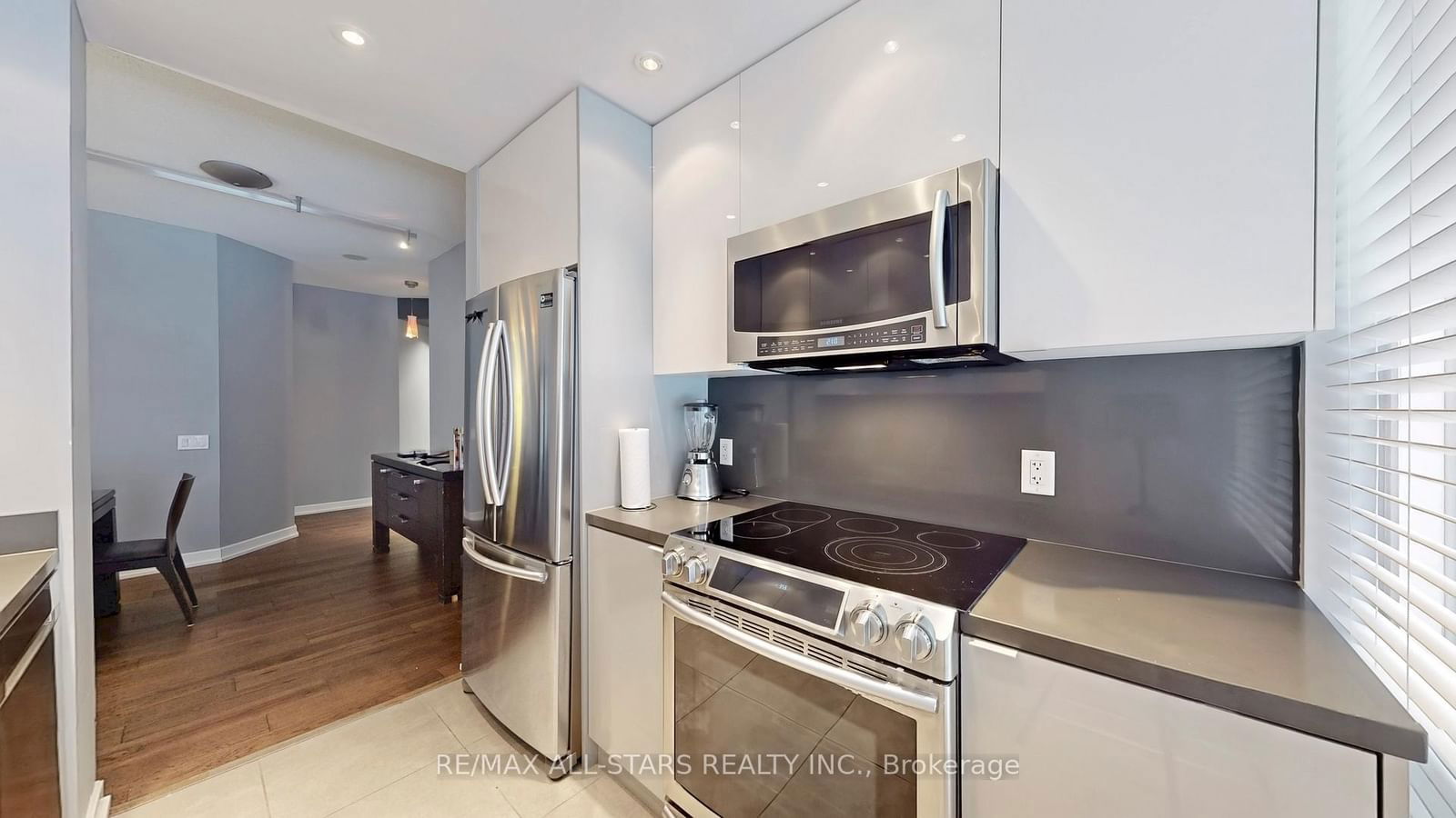 85 Bloor St S, unit 611 for rent