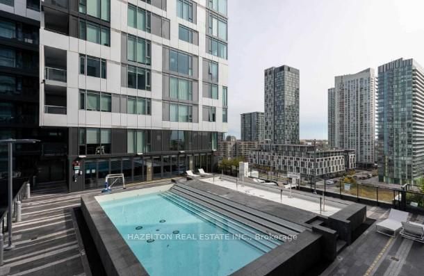 576 Front St W, unit 201E for sale