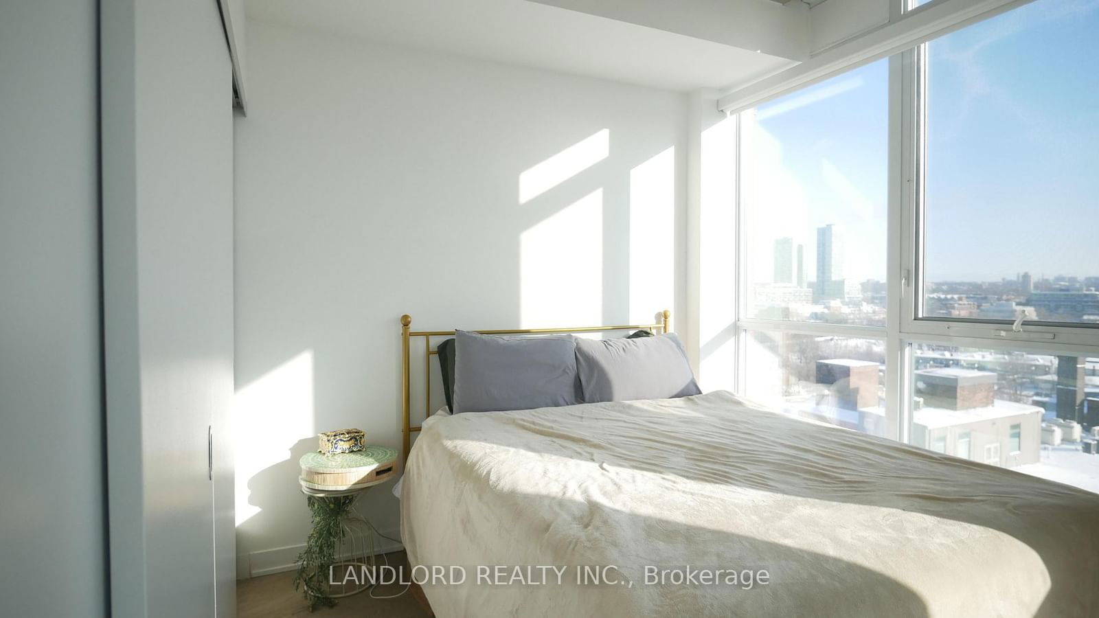 318 King Street East St E, unit 1107 for rent