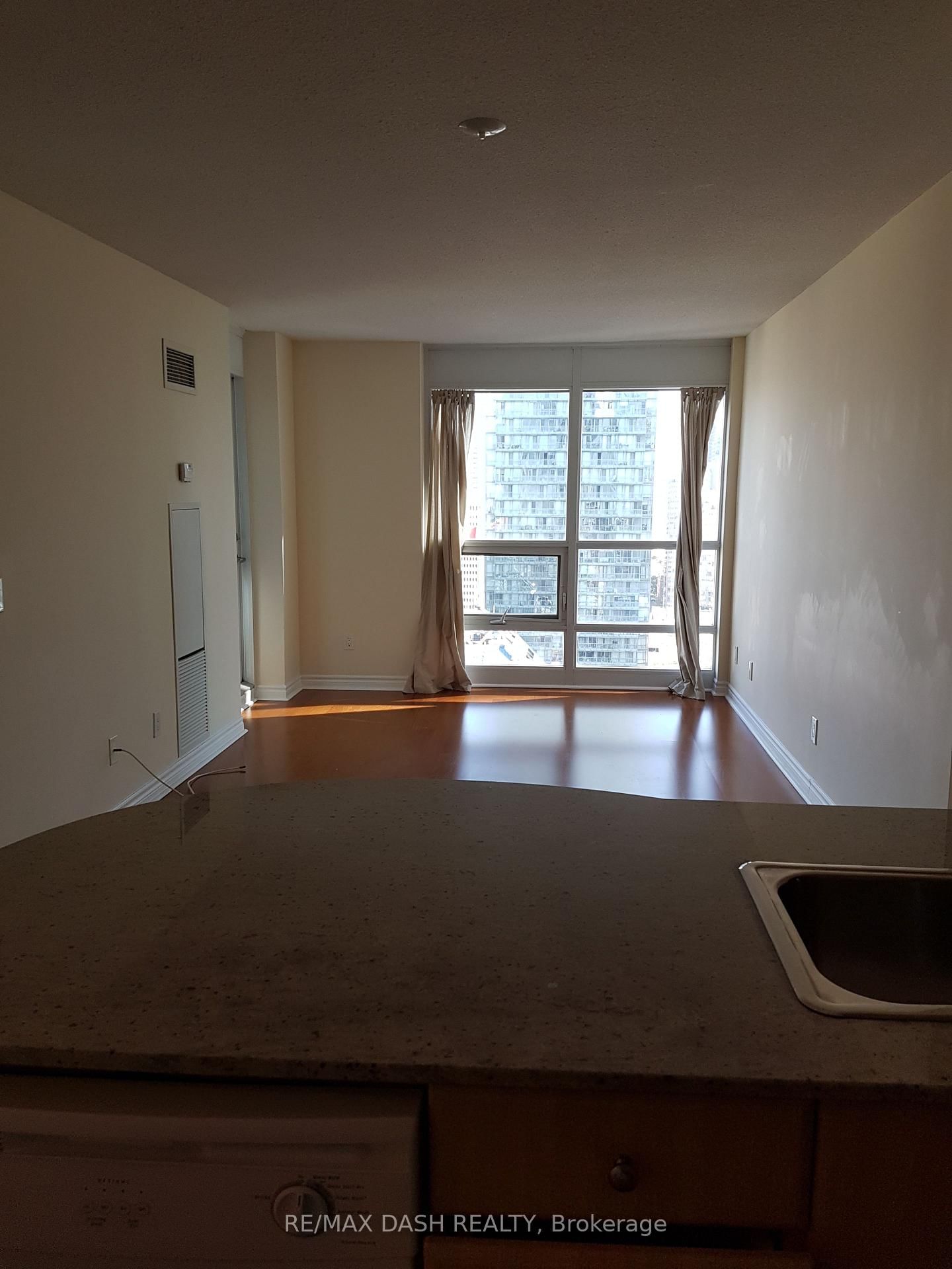 763 Bay St, unit 3001 for rent