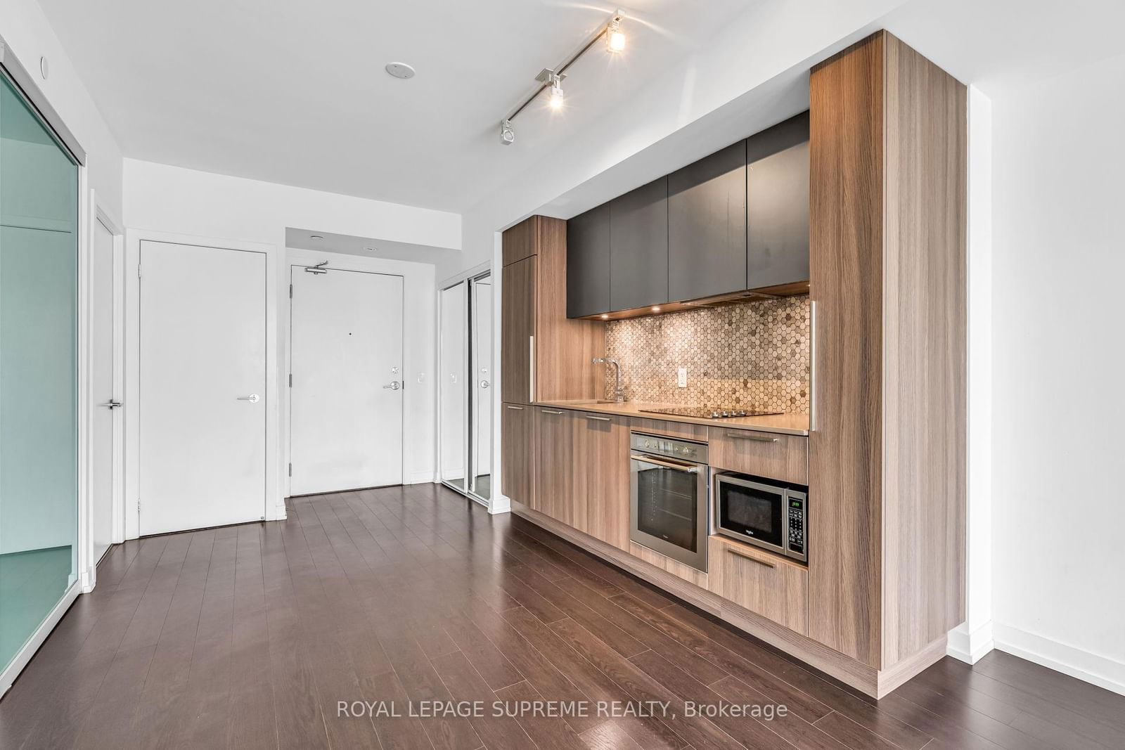 85 Wood St, unit 1711 for sale