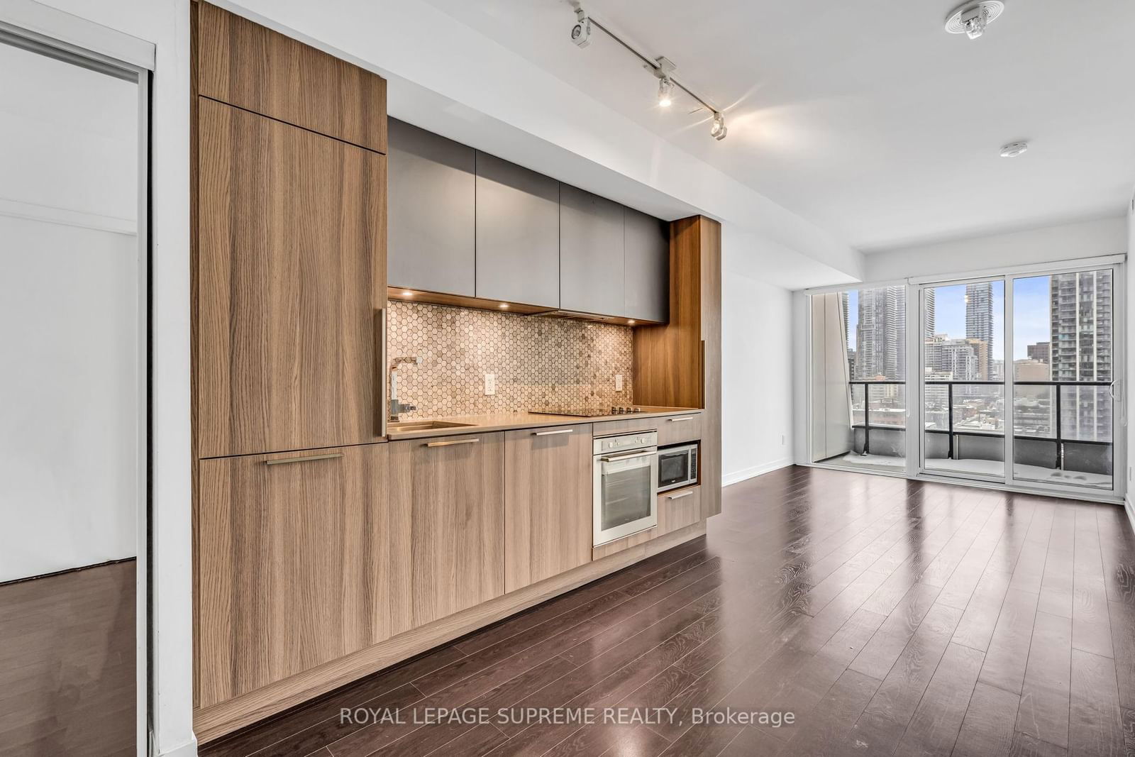 85 Wood St, unit 1711 for sale