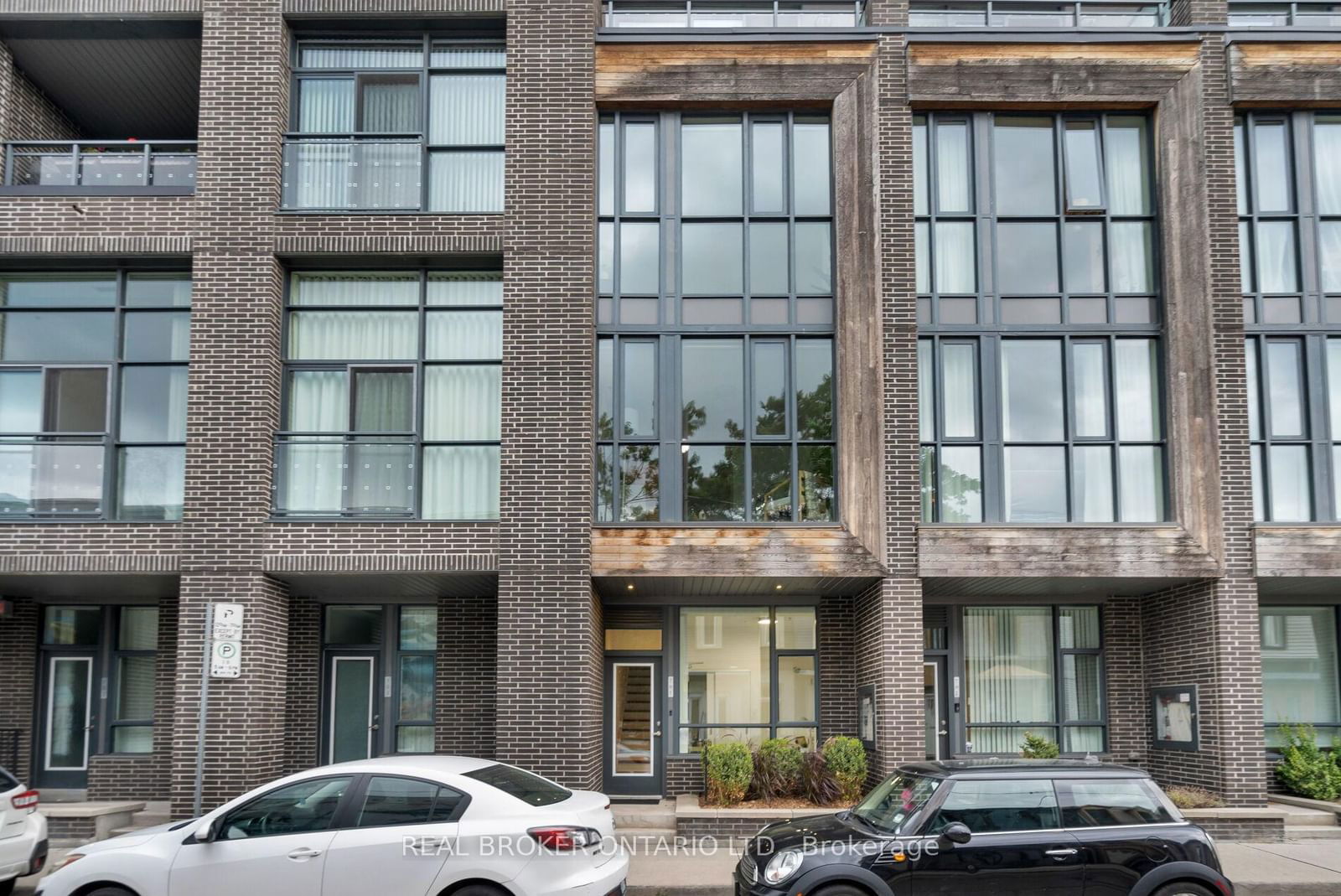 41 Ossington Ave, unit TH1 for sale