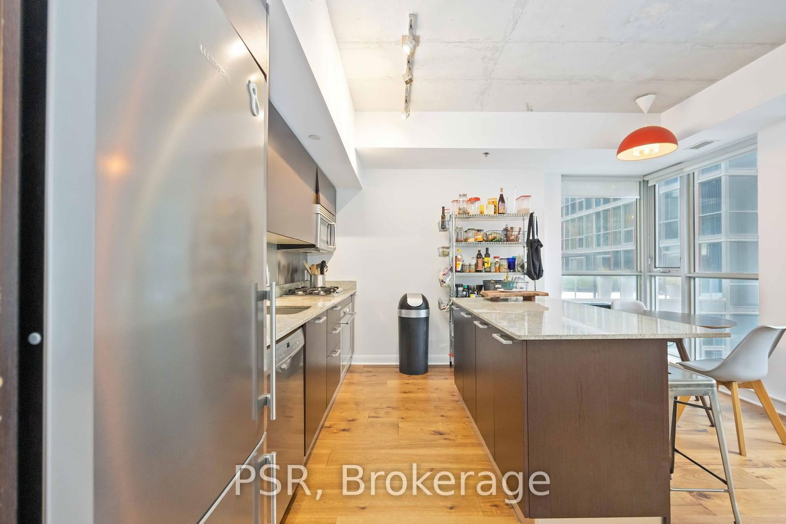 375 King St W, unit 404 for rent