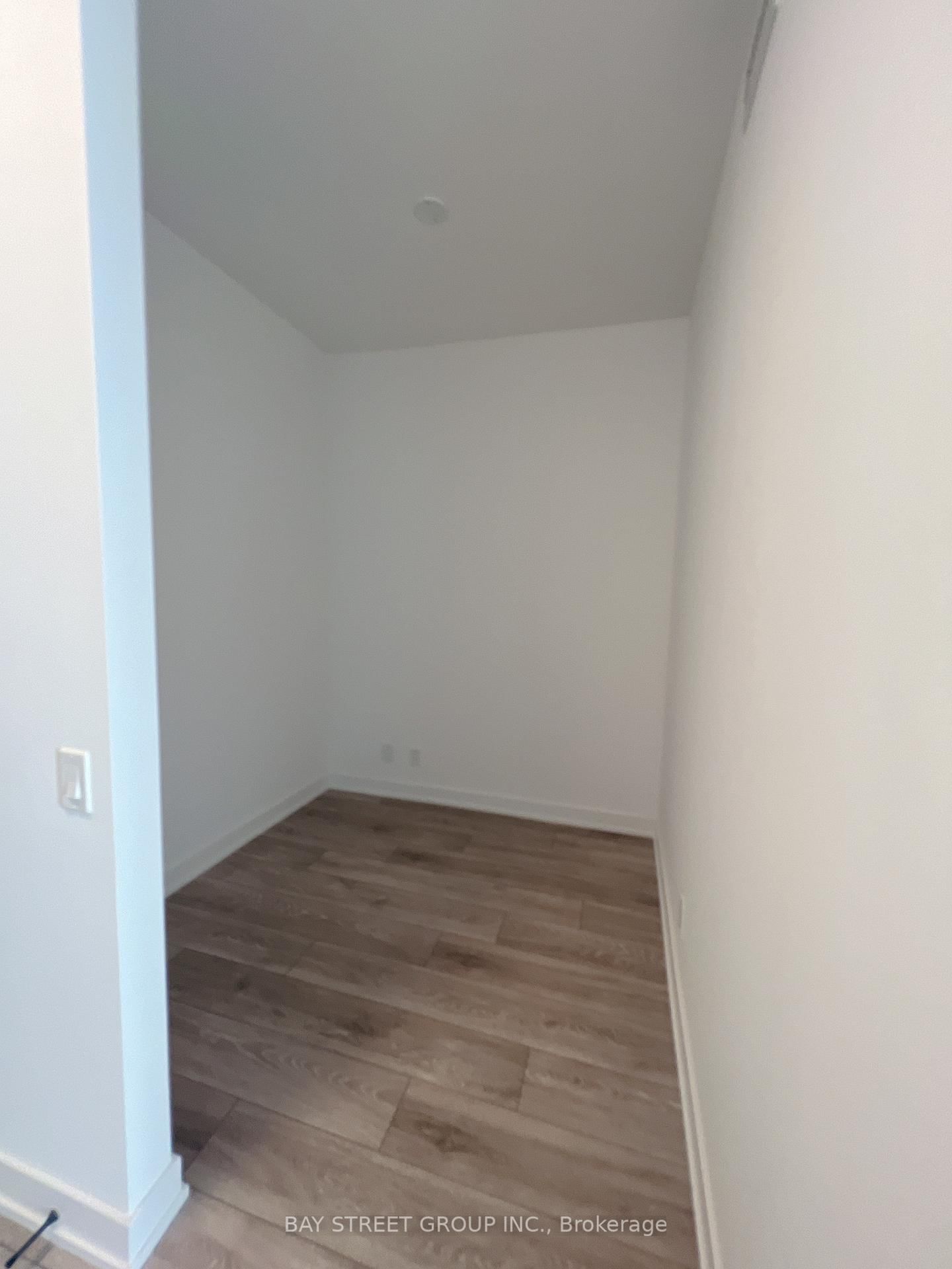 108 Peter St, unit 1707 for rent