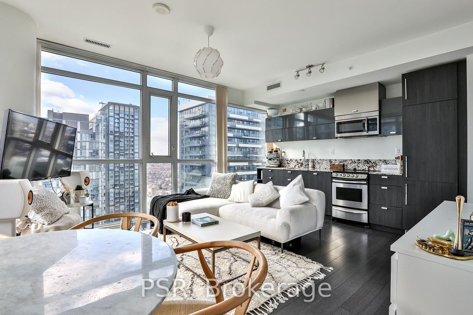 290 Adelaide St W, unit 3811 for sale