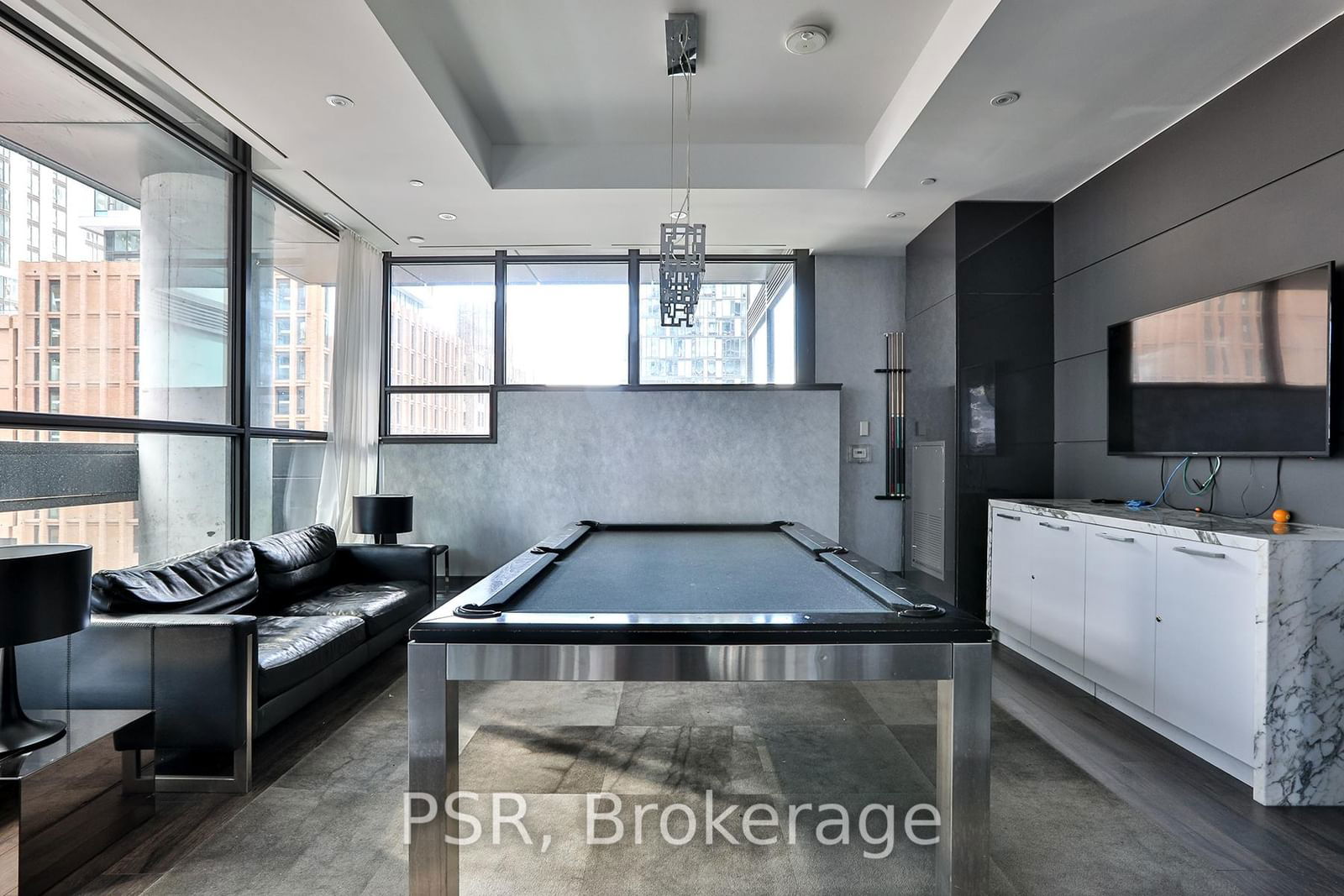 290 Adelaide St W, unit 3811 for sale