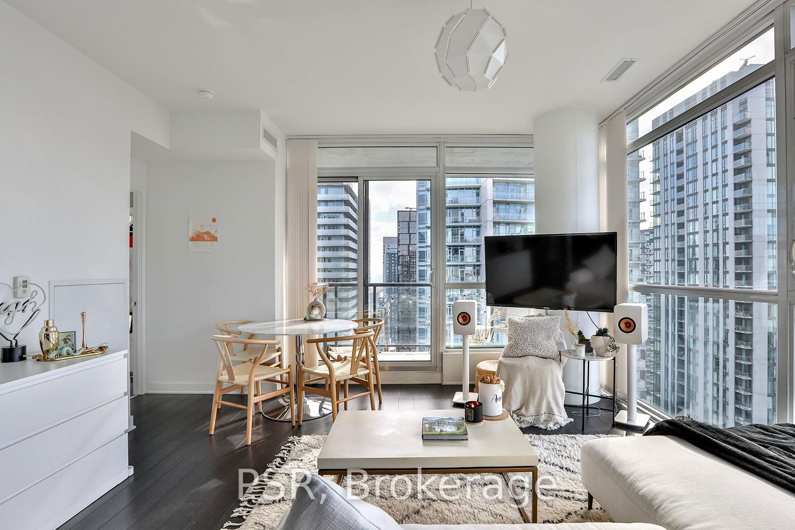 290 Adelaide St W, unit 3811 for sale