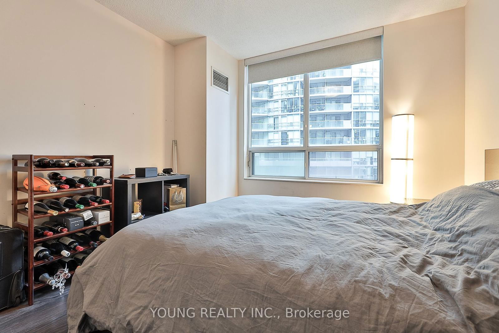 51 Lower Simcoe St, unit 603 for rent