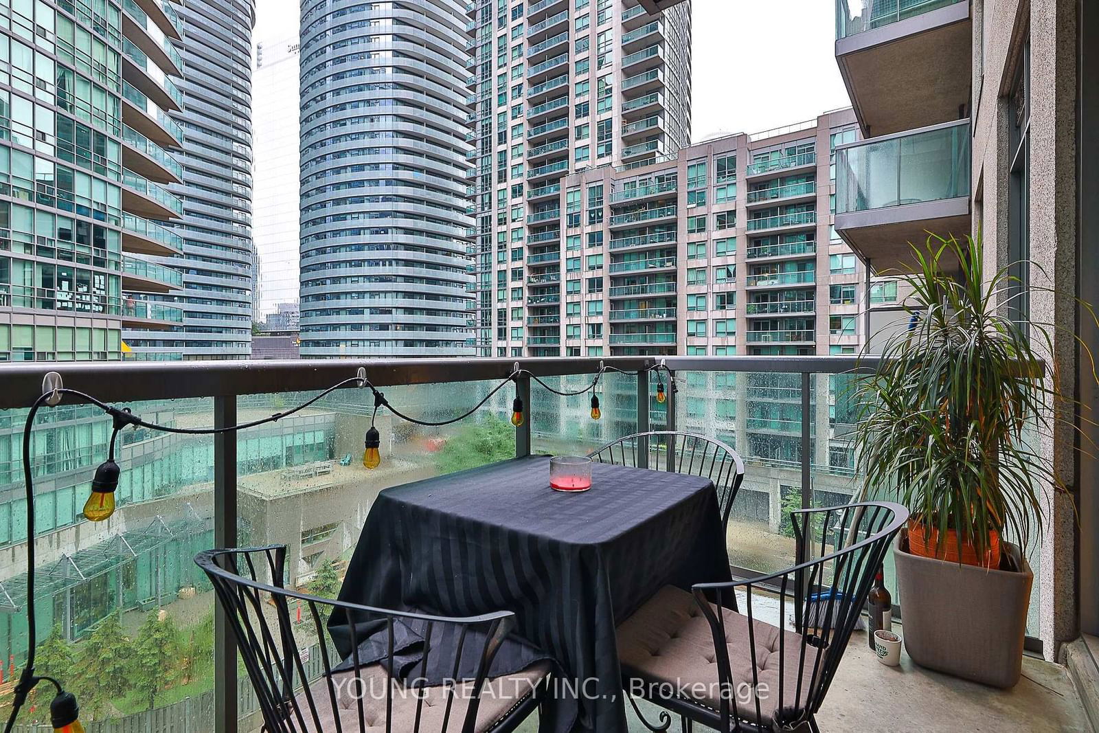 51 Lower Simcoe St, unit 603 for rent